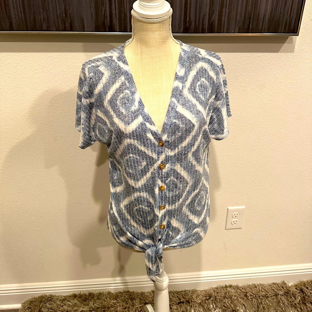 Above And Beyond Short Sleeve Blouse, S